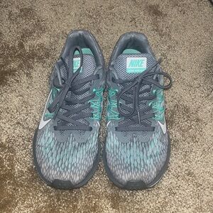 Nike Zoom Winflo 5 in Gray and Mint (Used)